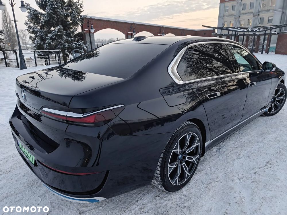 BMW i7 xDrive60 - 9