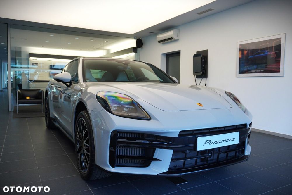 Porsche Panamera - 3