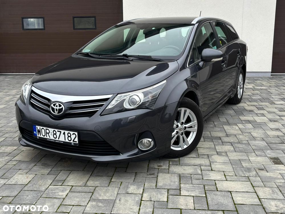 Toyota Avensis - 2