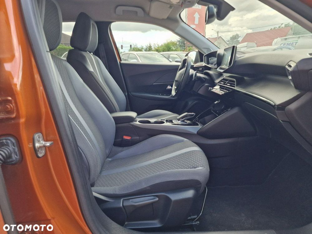 Peugeot 2008 1.2 PureTech Allure Pack S&S EAT8 - 24