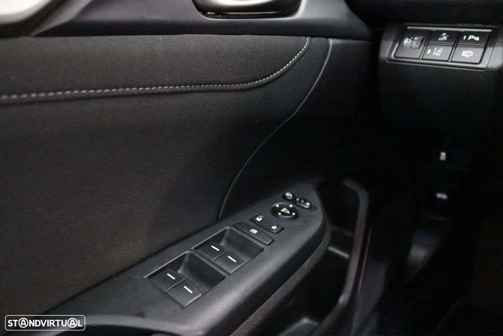 Honda Civic 1.0 i-VTEC Executive CVT - 11