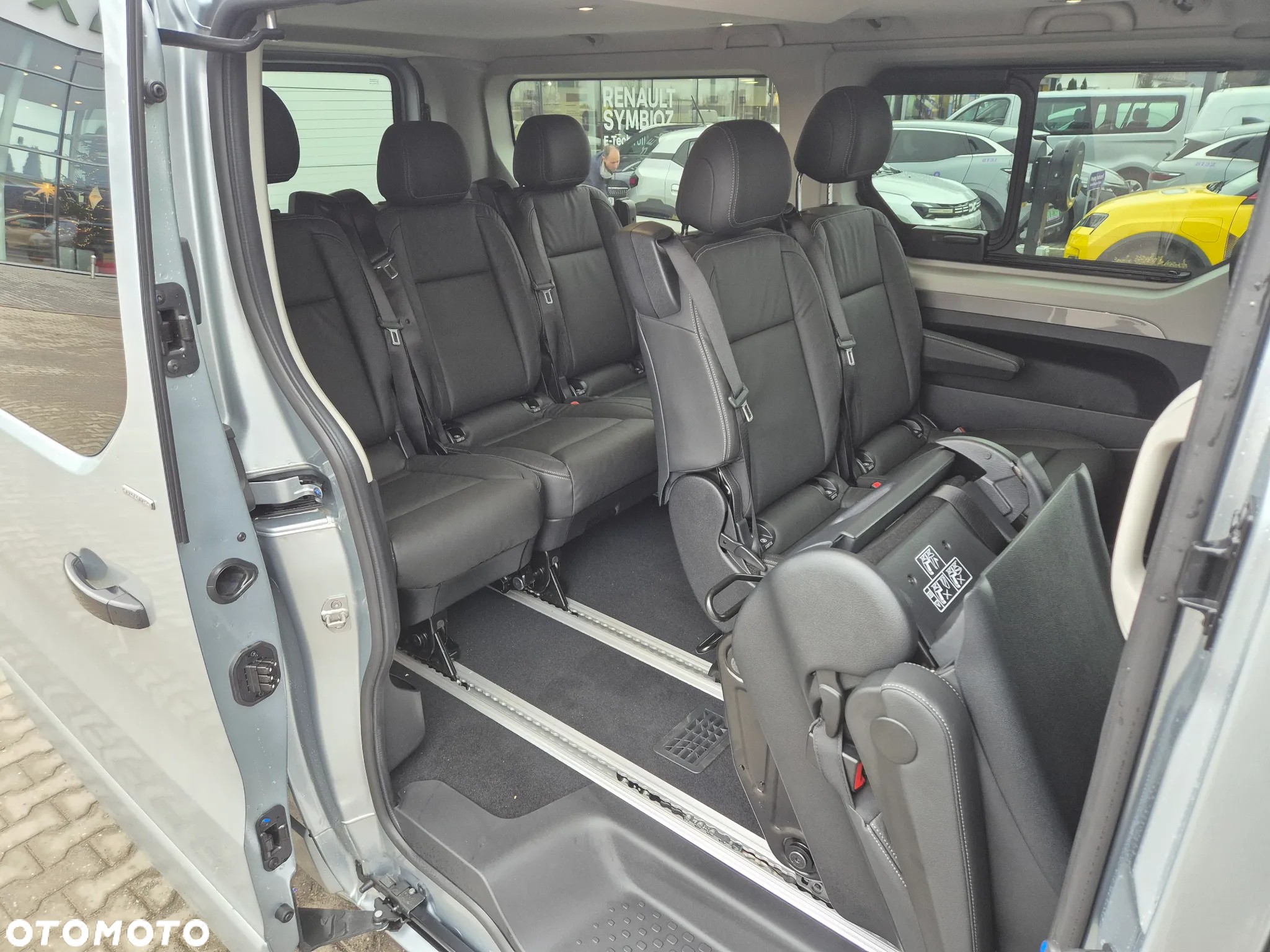 Renault Trafic SpaceClass 2.0 dCi EDC - 7