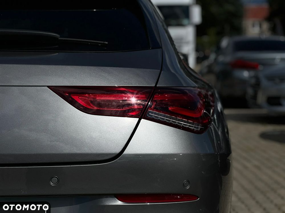 Mercedes-Benz CLA - 12