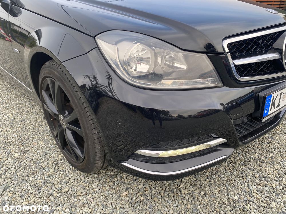 Mercedes-Benz Klasa C 180 CGI Automatik BlueEFFICIENCY Avantgarde - 10