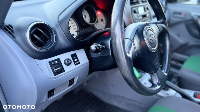 Toyota RAV4 4x4 Edition - 10
