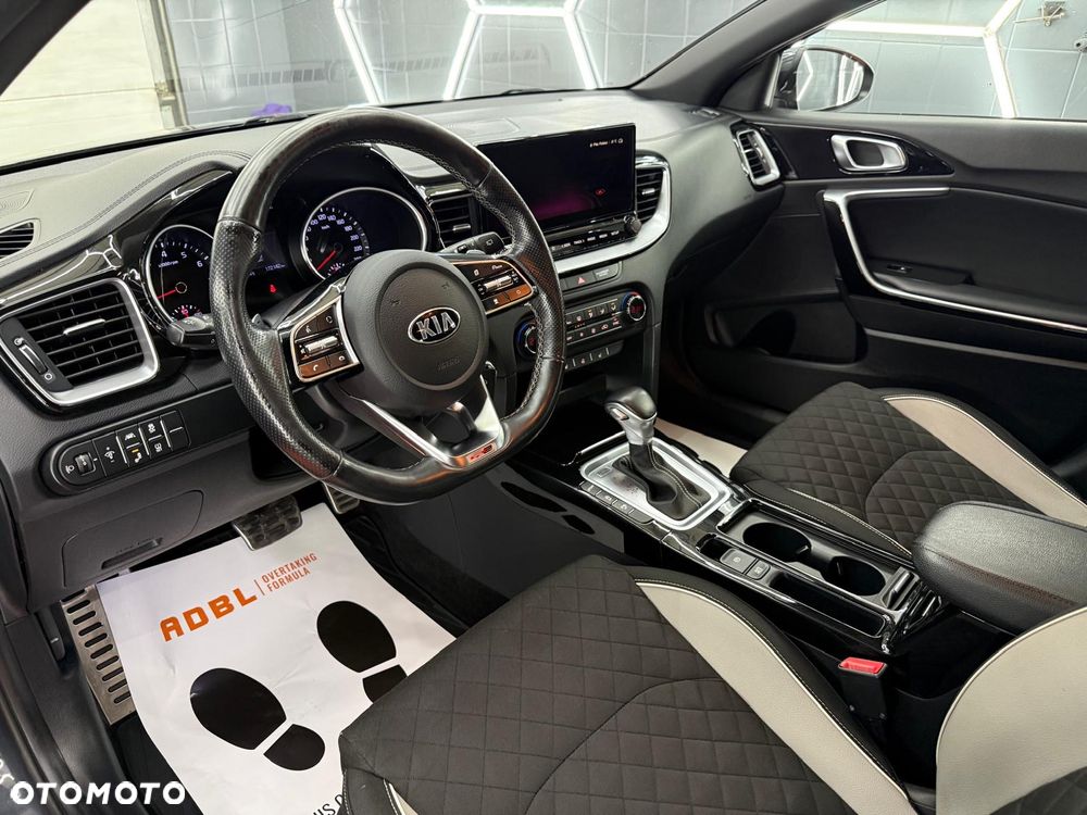 Kia ProCeed 1.4 T-GDI DCT7 OPF GT LINE - 26