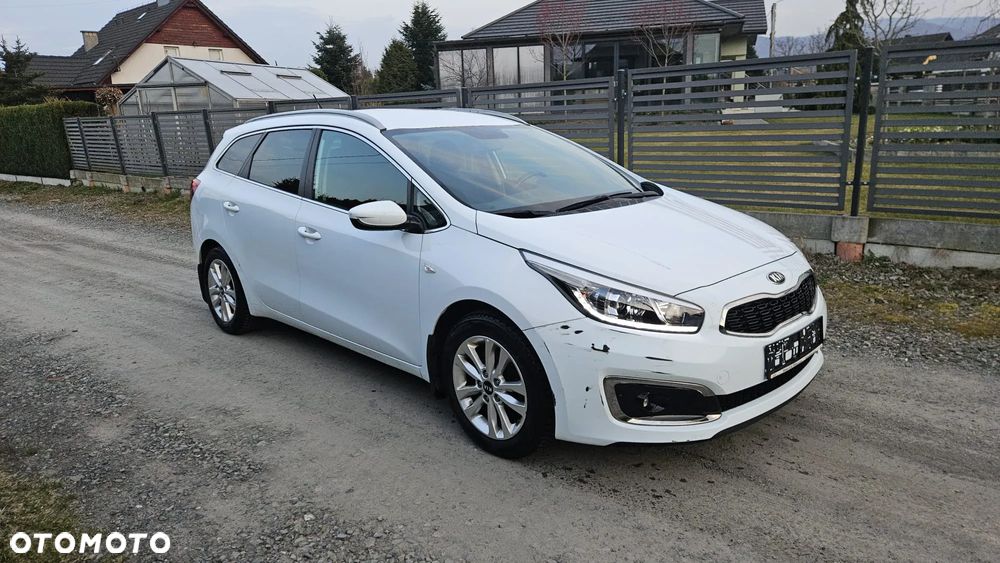 Kia Ceed 1.4 CVVT Dream Team Edition - 4