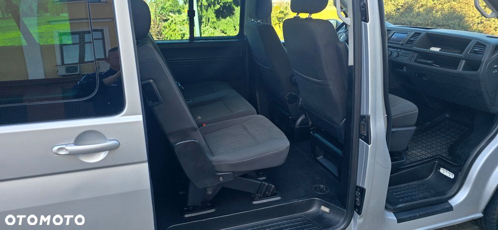 Volkswagen Caravelle - 16