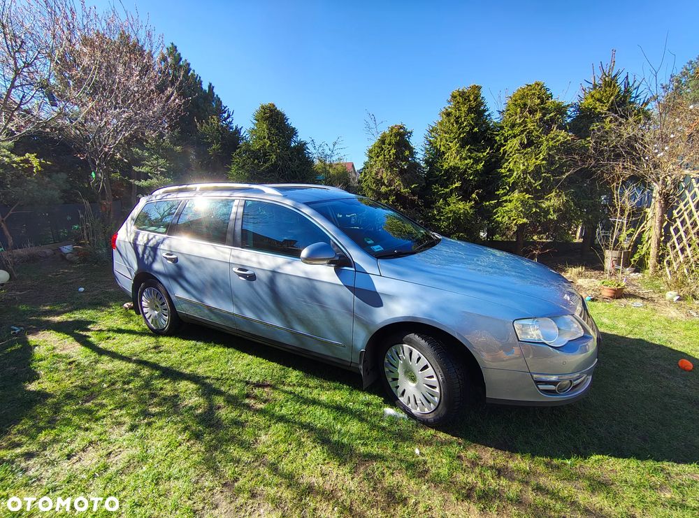 Volkswagen Passat 1.6 TDI Comfortline - 17