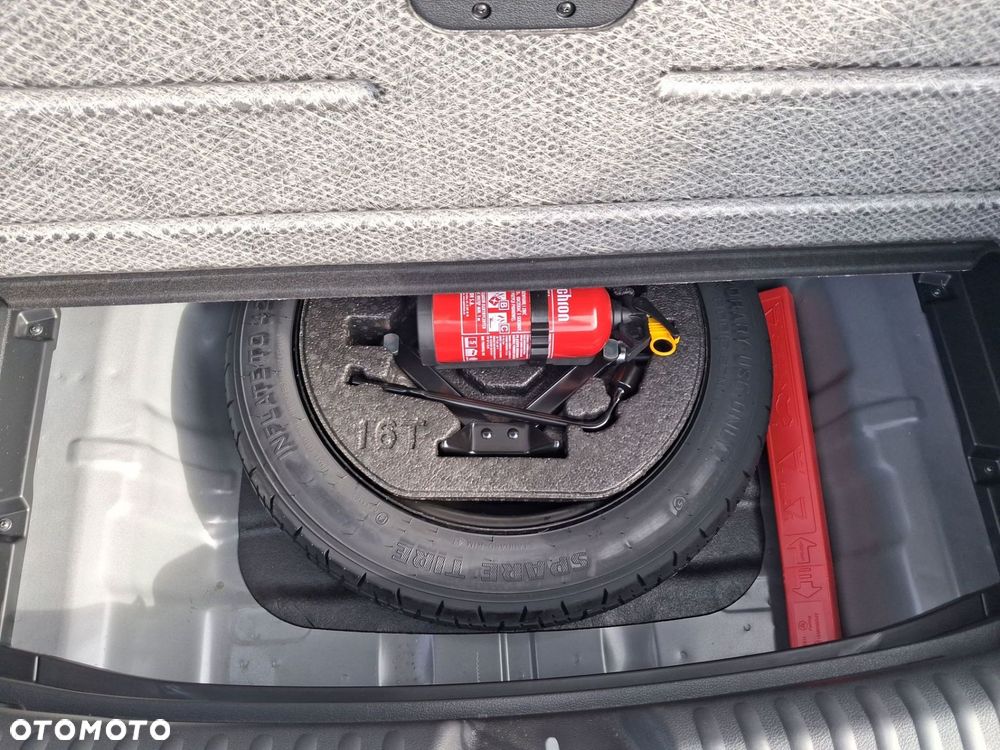 Kia XCeed - 26