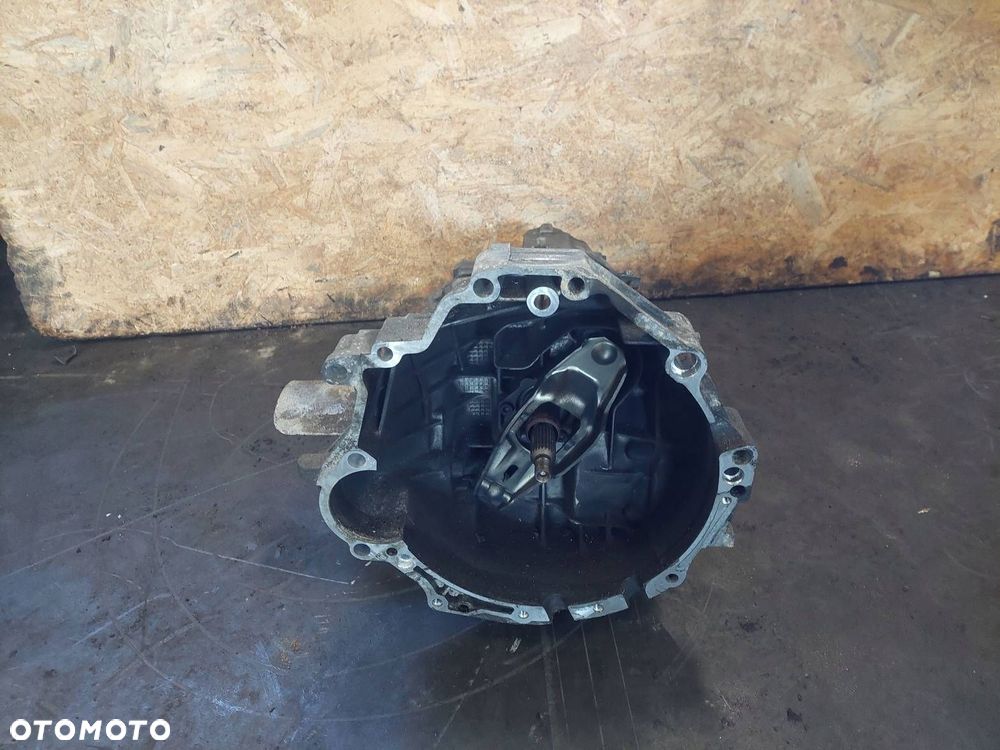 SKRZYNIA BIEGÓW VOLKSWAGEN PASSAT B5 2.0 20V ALT MANUAL 5 BIEGÓW GGF - 2