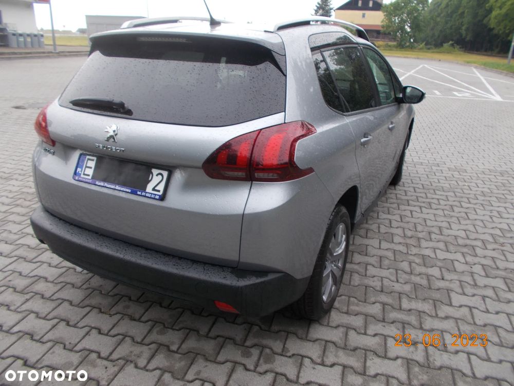Peugeot 2008 PureTech 82 Style - 2