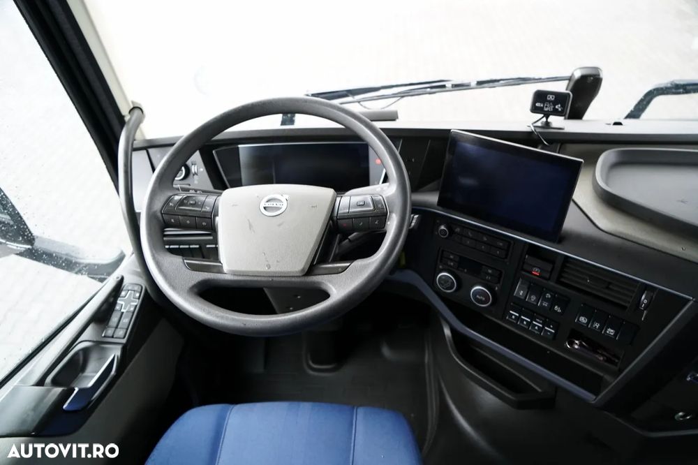 Volvo FH 460/ 6x2 / CORTINĂ - 7,7 m / ACOPERIȘ RALĂTIBIL / I-SAVE / AER CONDIȚIONAT PARCARE / DIRECȚIE AXĂ RALĂTIBILĂ / - 29