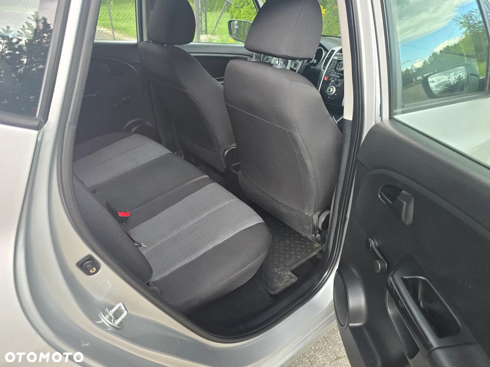 Kia Venga 1.4 L - 12