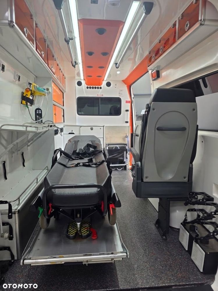 Volkswagen CRAFTER - 9