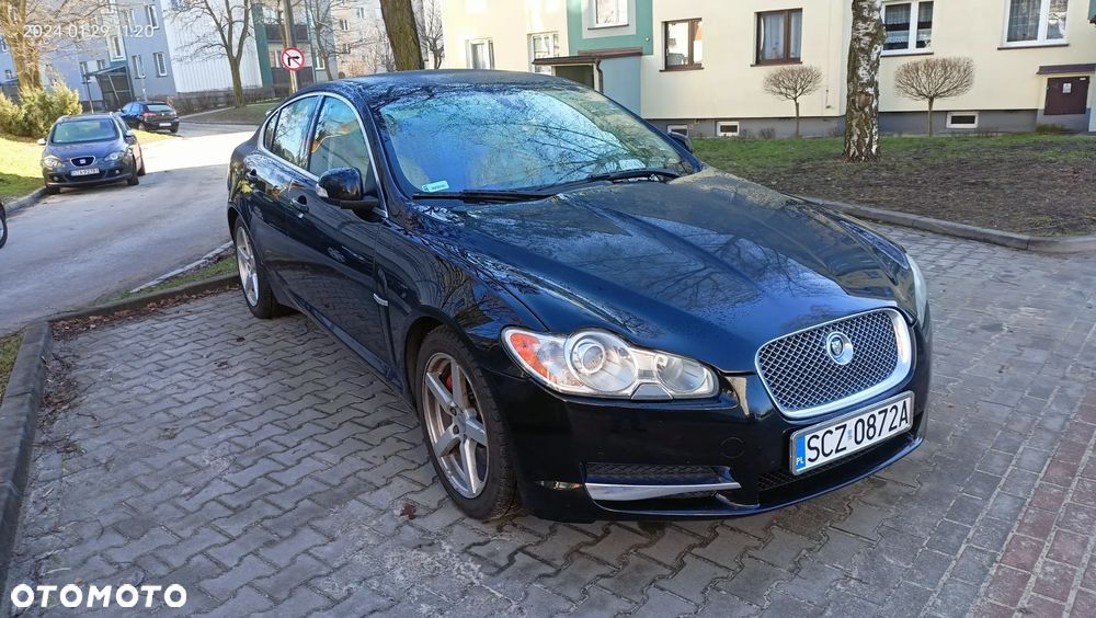 Jaguar XF 2.7 V6 D Luxury - 30