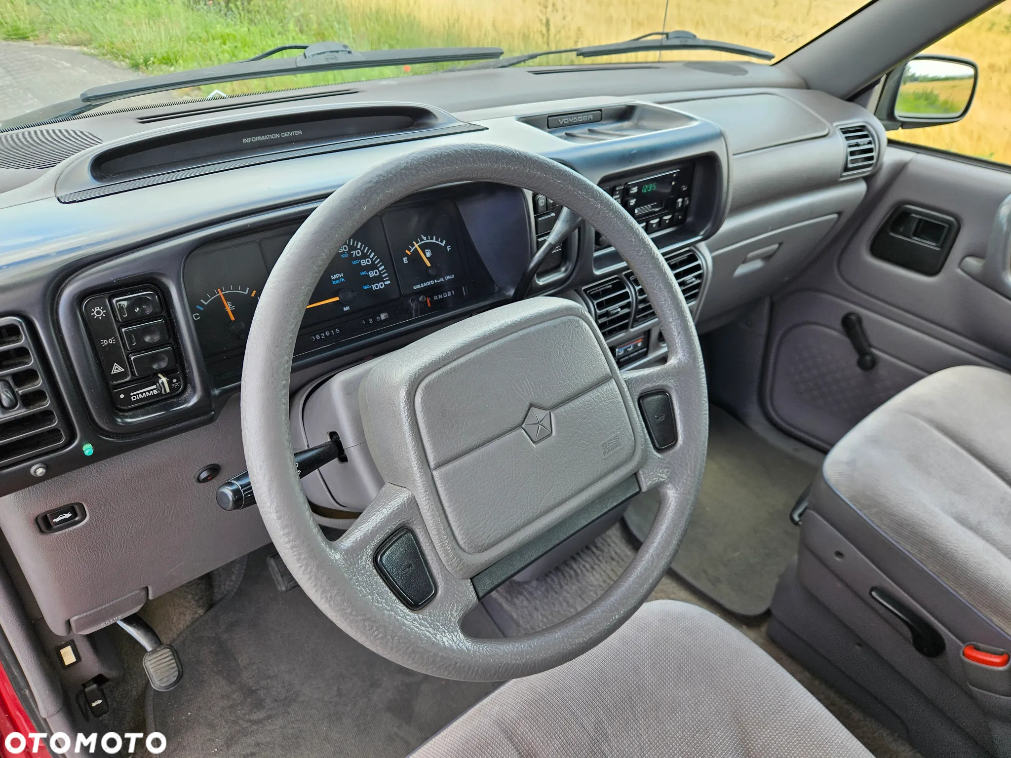 Plymouth Voyager - 21