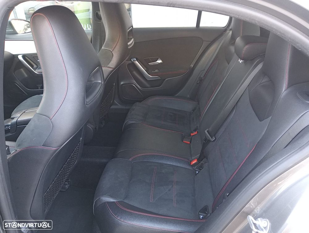 Mercedes-Benz A 160 AMG Line - 12