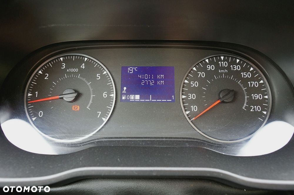 Dacia Duster 1.6 SCe Access - 19