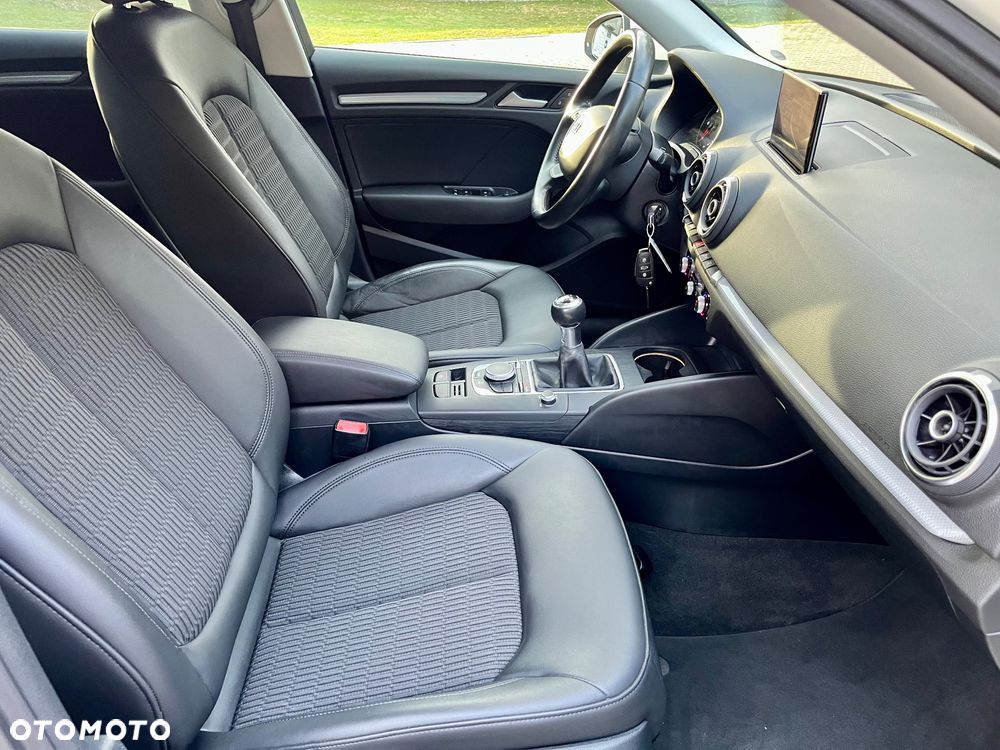 Audi A3 Sportback - 14