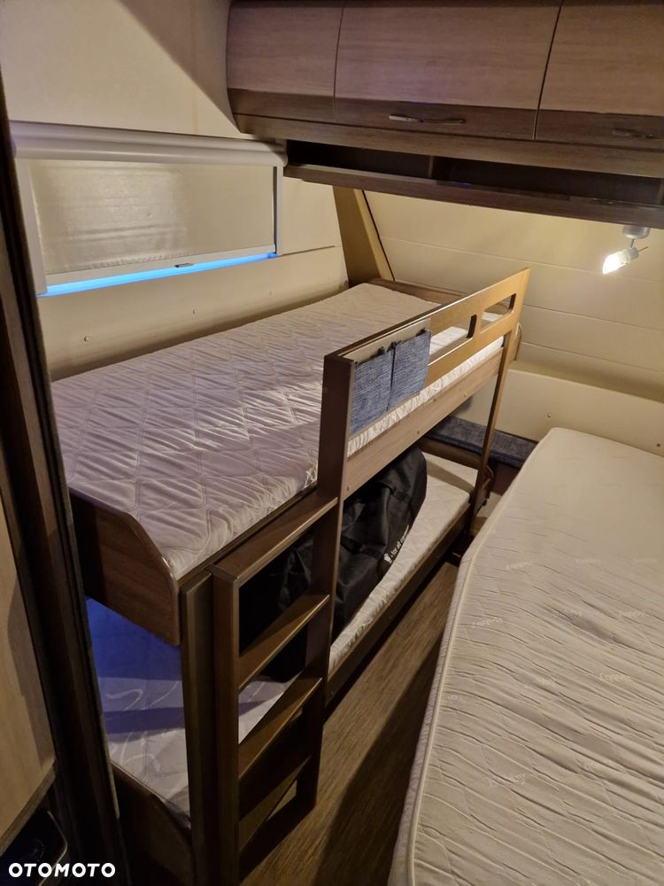 Hobby De Luxe  560 - 3