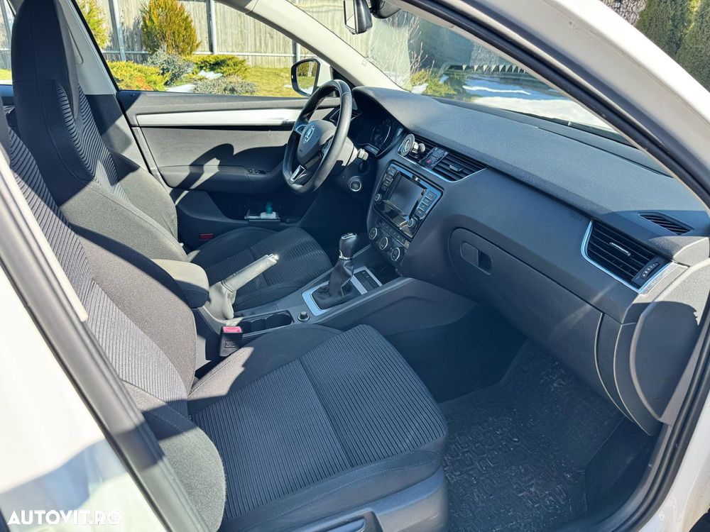 Skoda Octavia 2.0 TDI ELEGANCE - 14