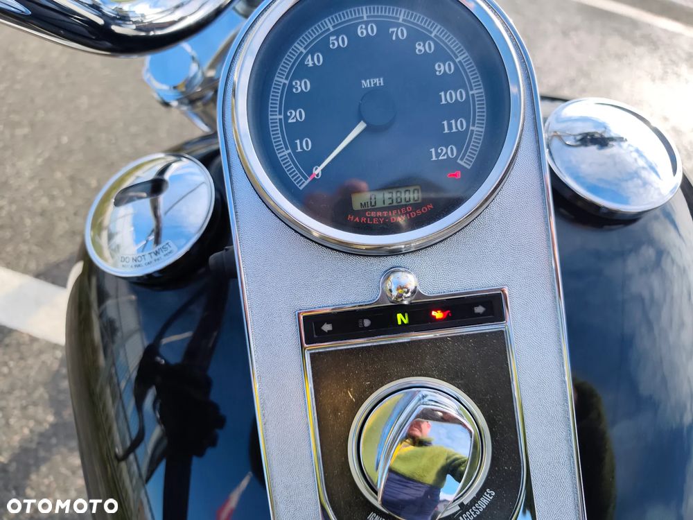 Harley-Davidson Softail Standard - 36