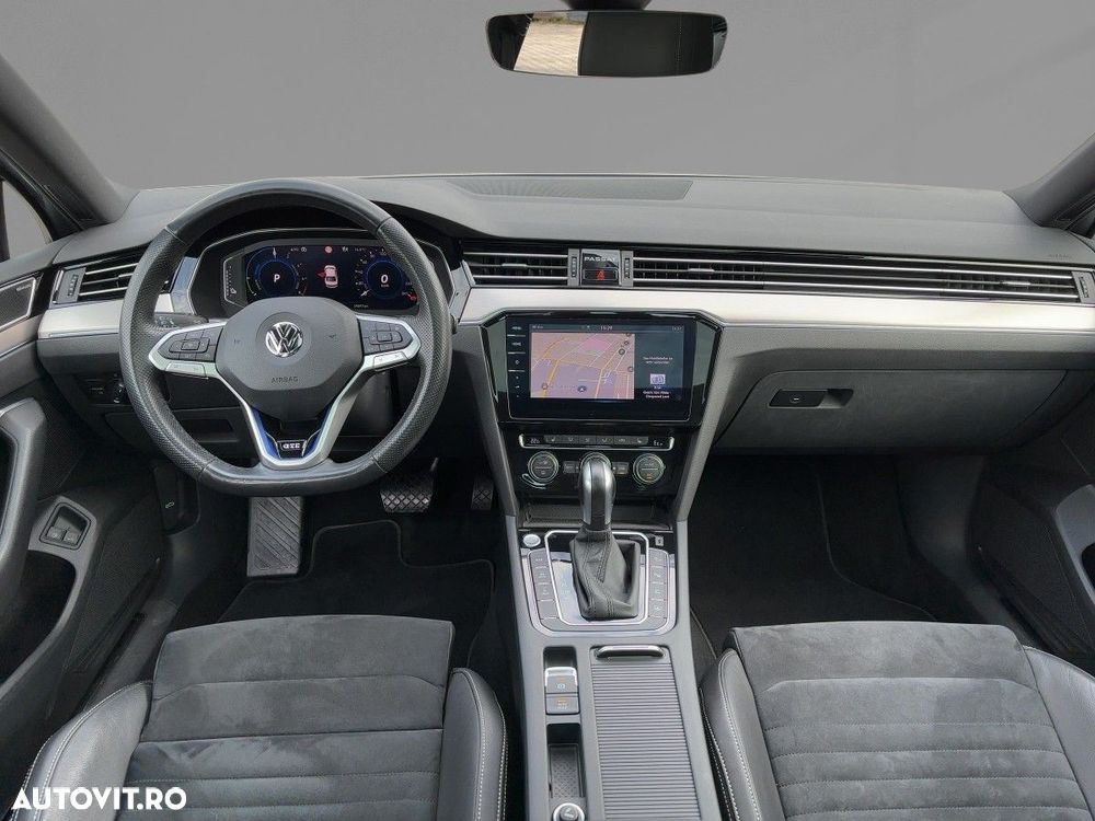 Volkswagen Passat - 4