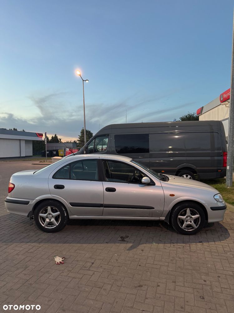 Nissan Almera 1.5 Comfort - 4