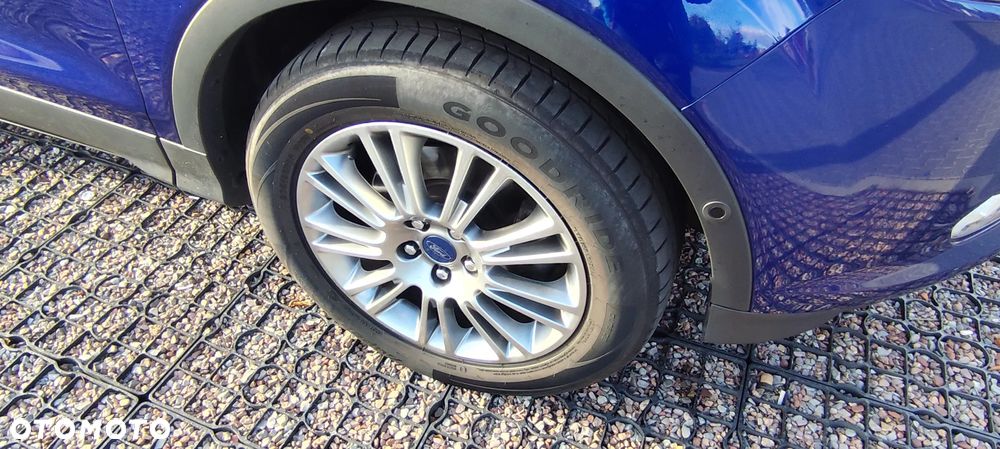 Ford Kuga 1.6 EcoBoost 2x4 Titanium - 10