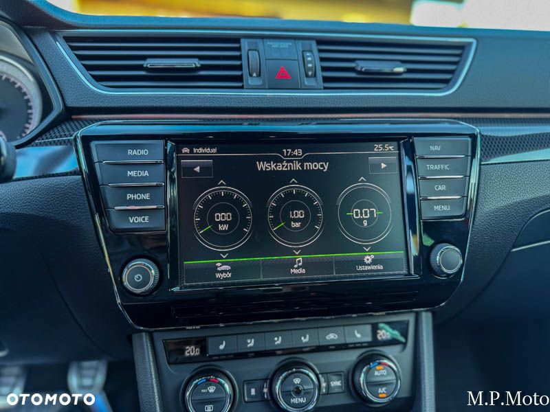 Skoda Superb 2.0 TDI Sportline - 24