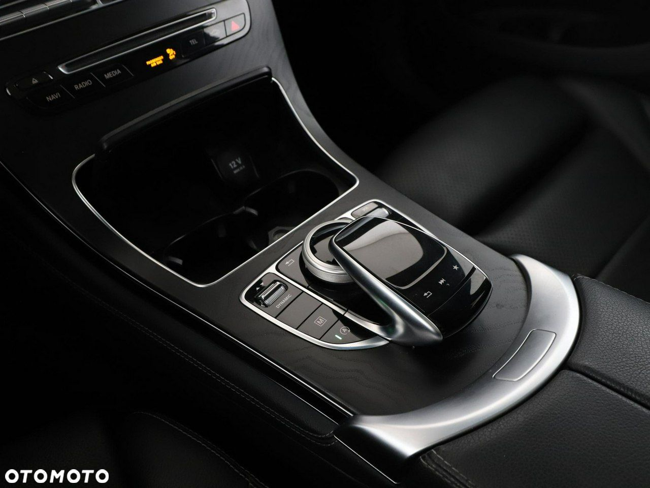 Mercedes-Benz GLC 300 4Matic 9G-TRONIC AMG Line - 29