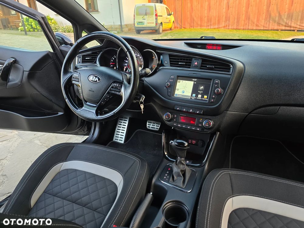 Kia Ceed 1.6 CRDi DCT GT Line - 17