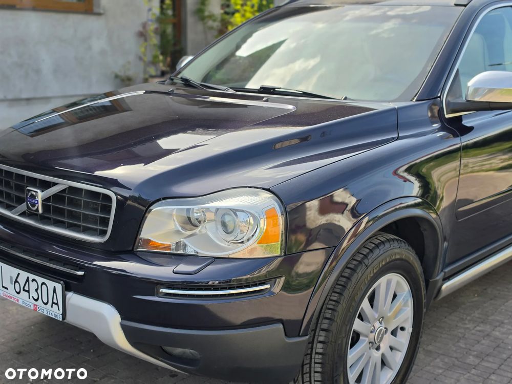 Volvo XC 90 - 9