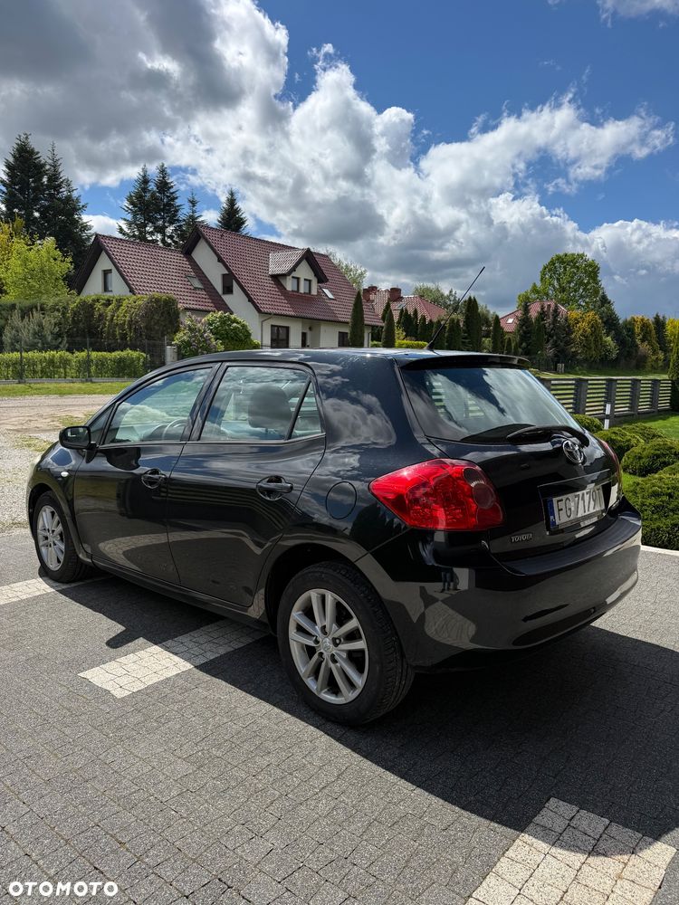 Toyota Auris - 8