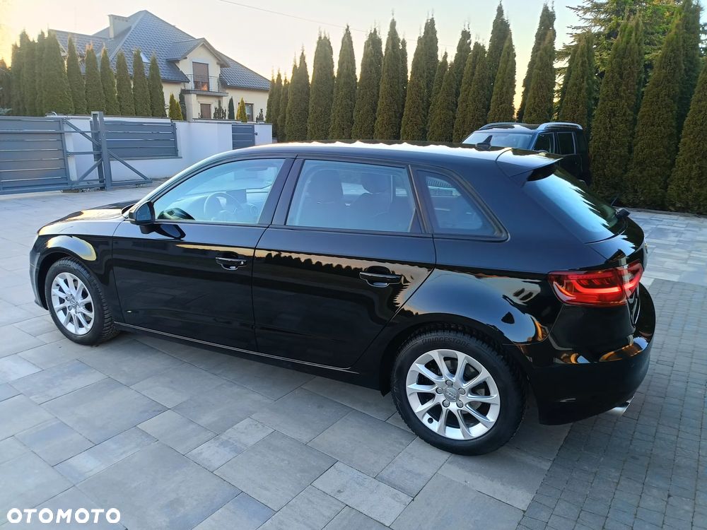 Audi A3 Sportback 2.0 TDI S tronic Attraction - 9