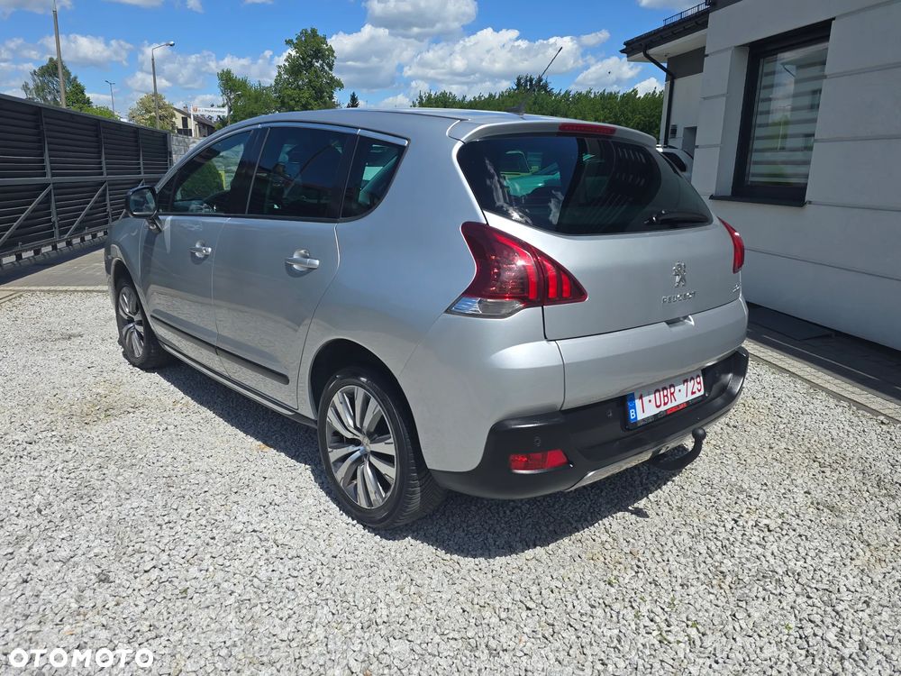 Peugeot 3008 HDi 115 Allure - 5