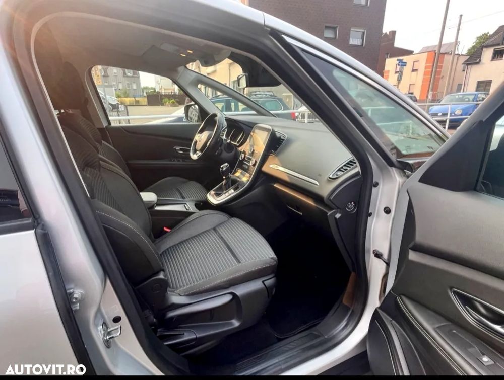 Renault Grand Scenic ENERGY TCe 115 EXPERIENCE - 9