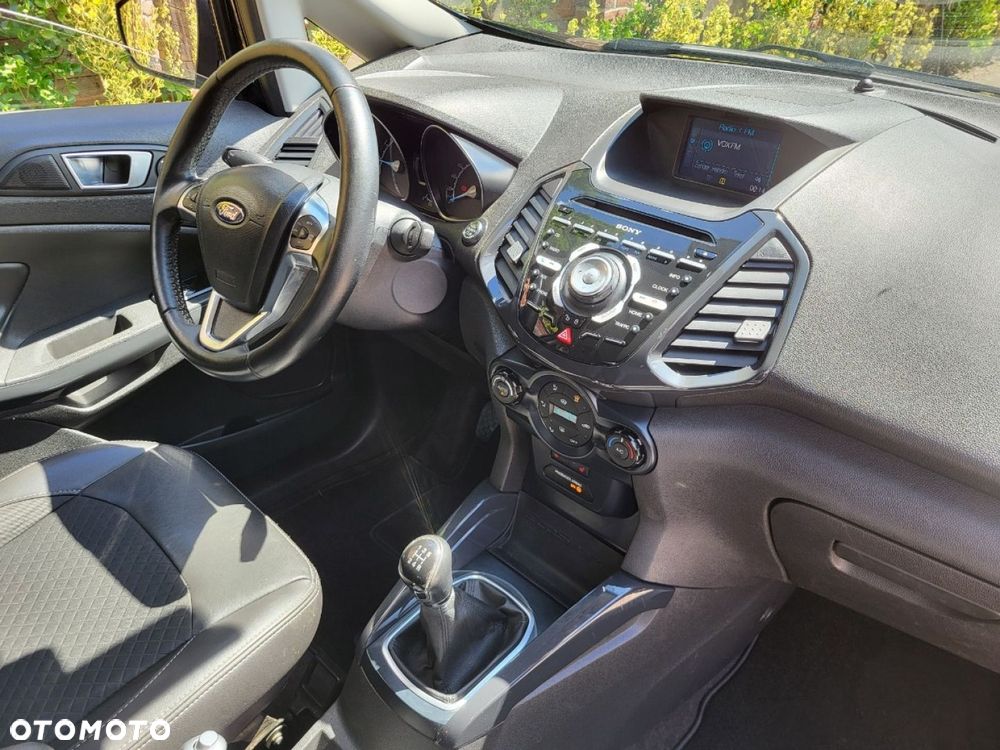 Ford EcoSport - 32