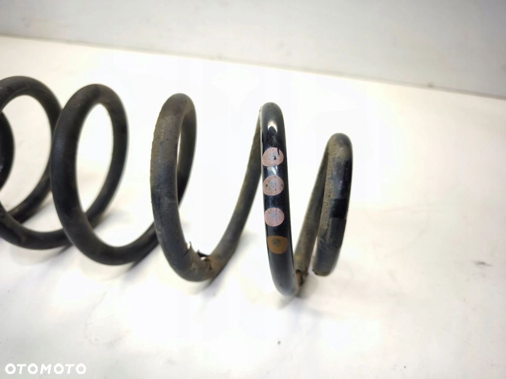 SPRĘŻYNA PRZÓD PRZEDNIA LEWA LUB PRAWA AUDI Q5 8R 3X RÓŻOWY 1X BRĄZOWY - 1