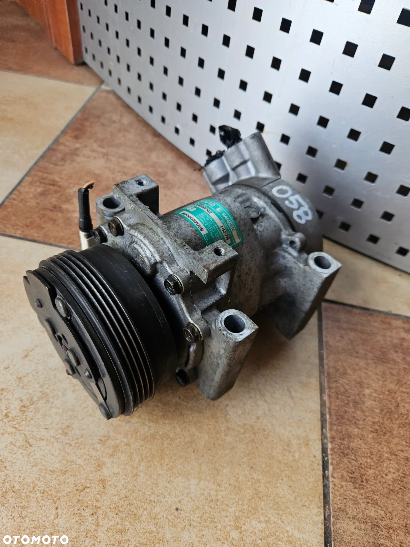 POMPA SPRĘŻARKA KOMPRESOR KLIMATYZACJI RENAULT CLIO TWINGO 8200037058 SD6V12 - 2