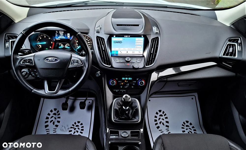 Ford Kuga 2.0 TDCi 2x4 Titanium - 36