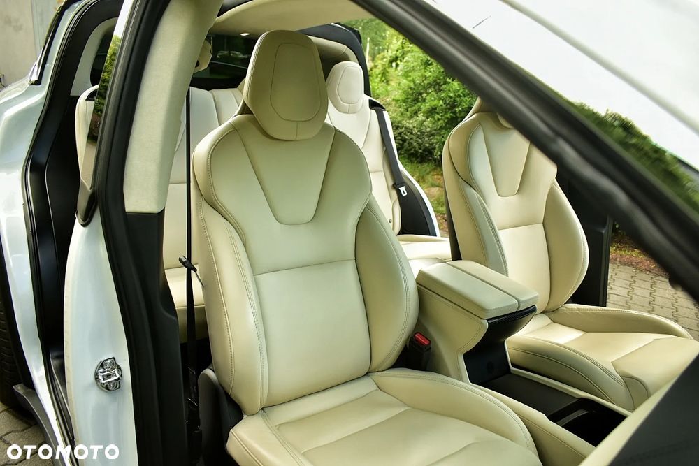 Tesla Model X Long Range Plus - 7