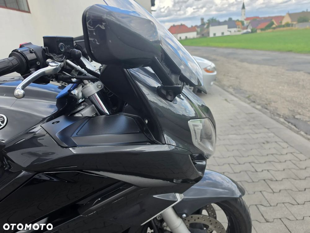 Yamaha FJR - 19