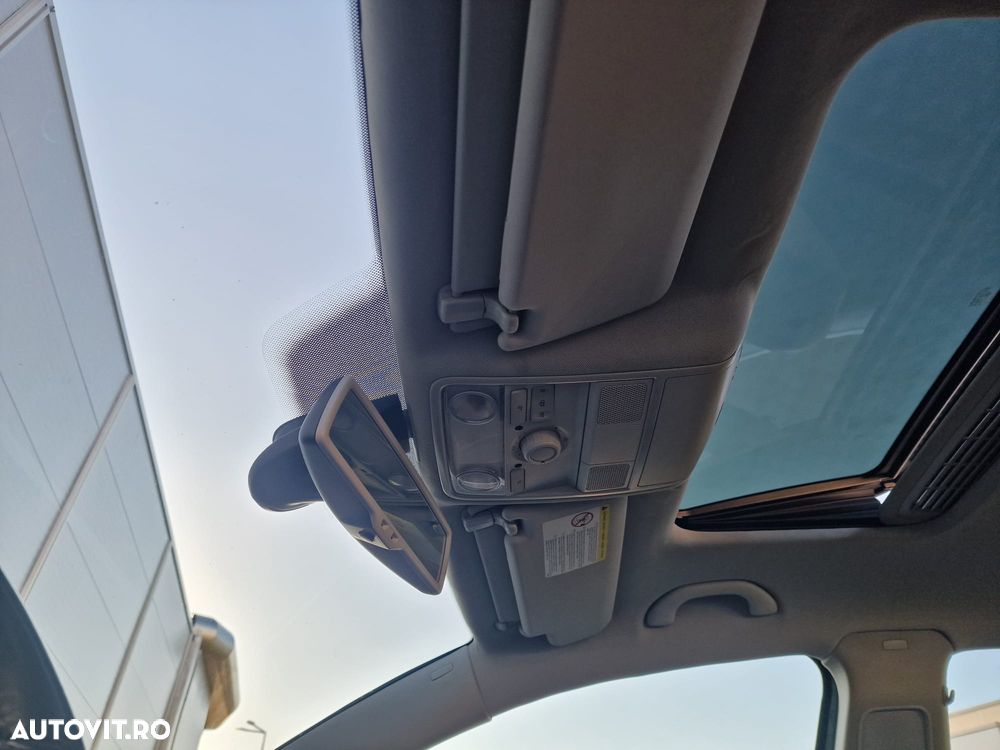 Volkswagen Passat 2.0 TDI DPF Highline - 16