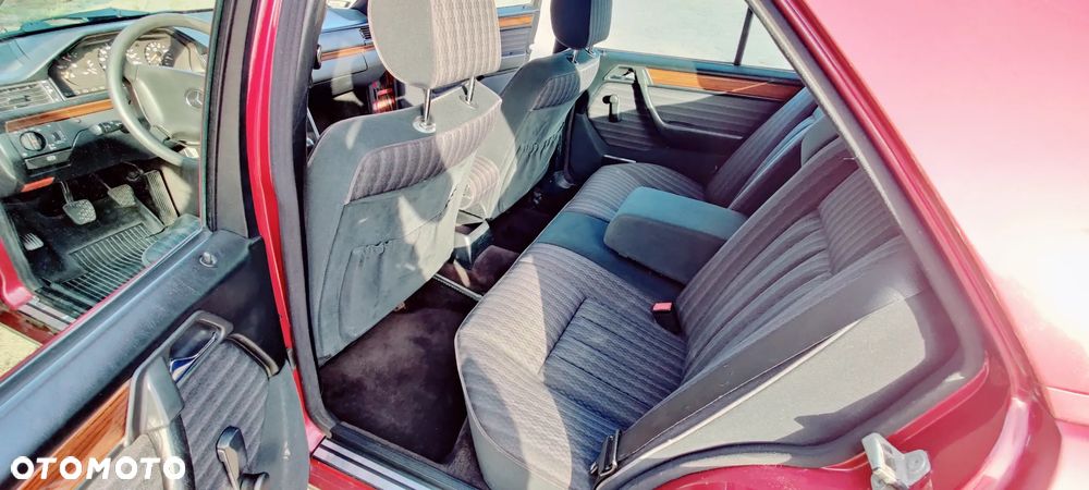 Mercedes-Benz W124 (1984-1993) - 10