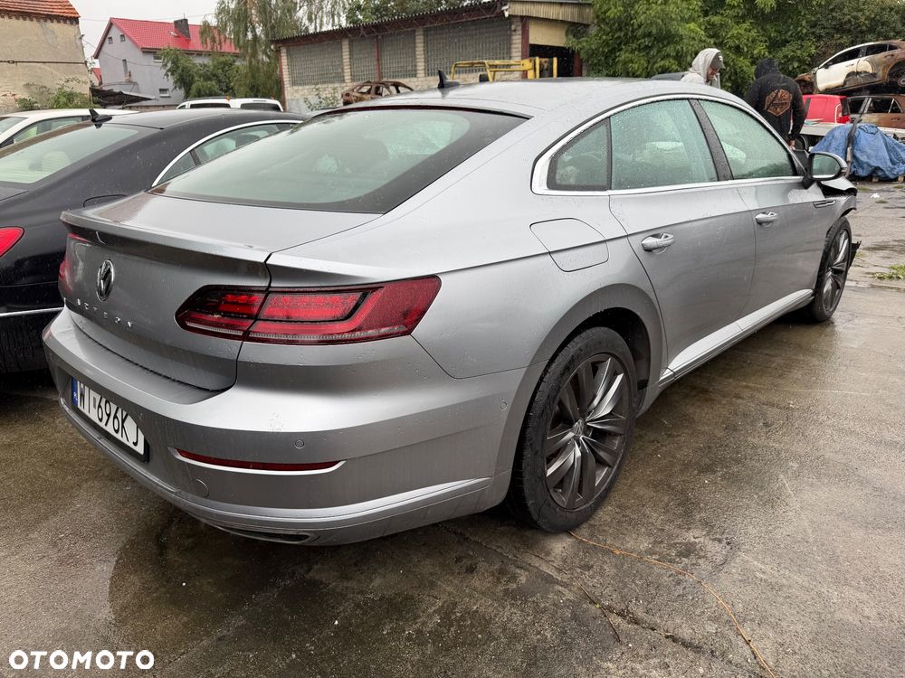 Volkswagen Arteon 2.0 TSI R-Line DSG - 2