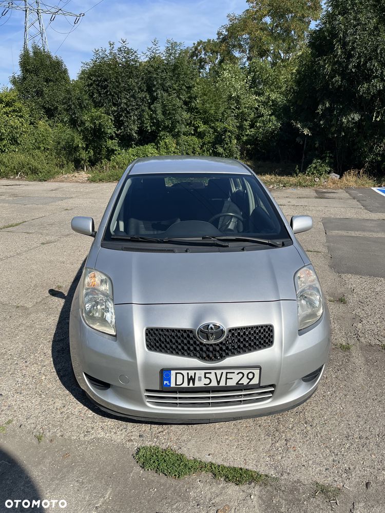 Toyota Yaris 1.3 Sol - 2