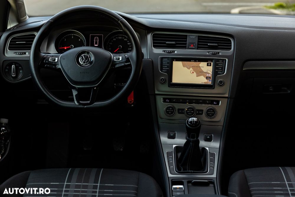 Volkswagen Golf 1.6 TDI BlueMotion Technology Cup - 7