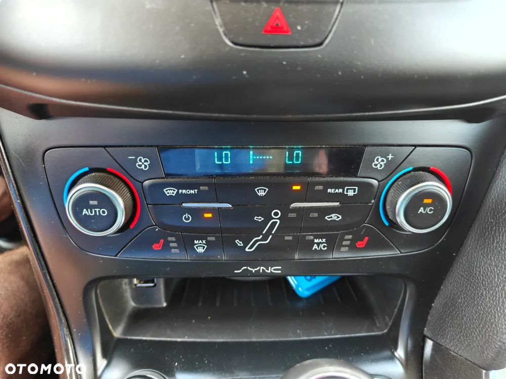 Ford Focus 1.5 EcoBoost STart-Stopp-System TITANIUM - 16
